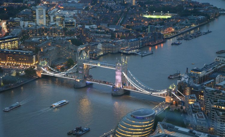tower bridge of london