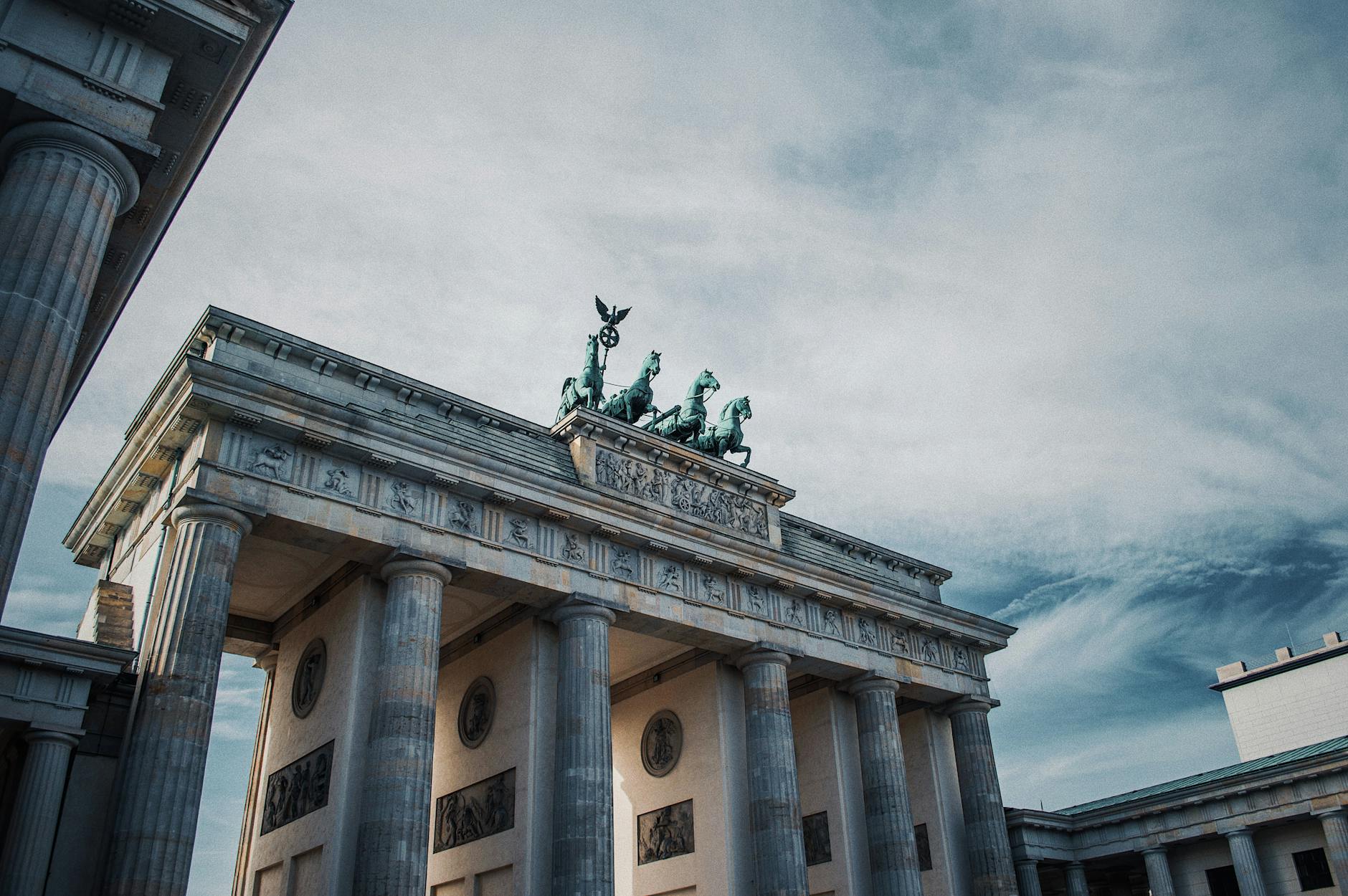 photo of the brandenburg gate in berlin germany