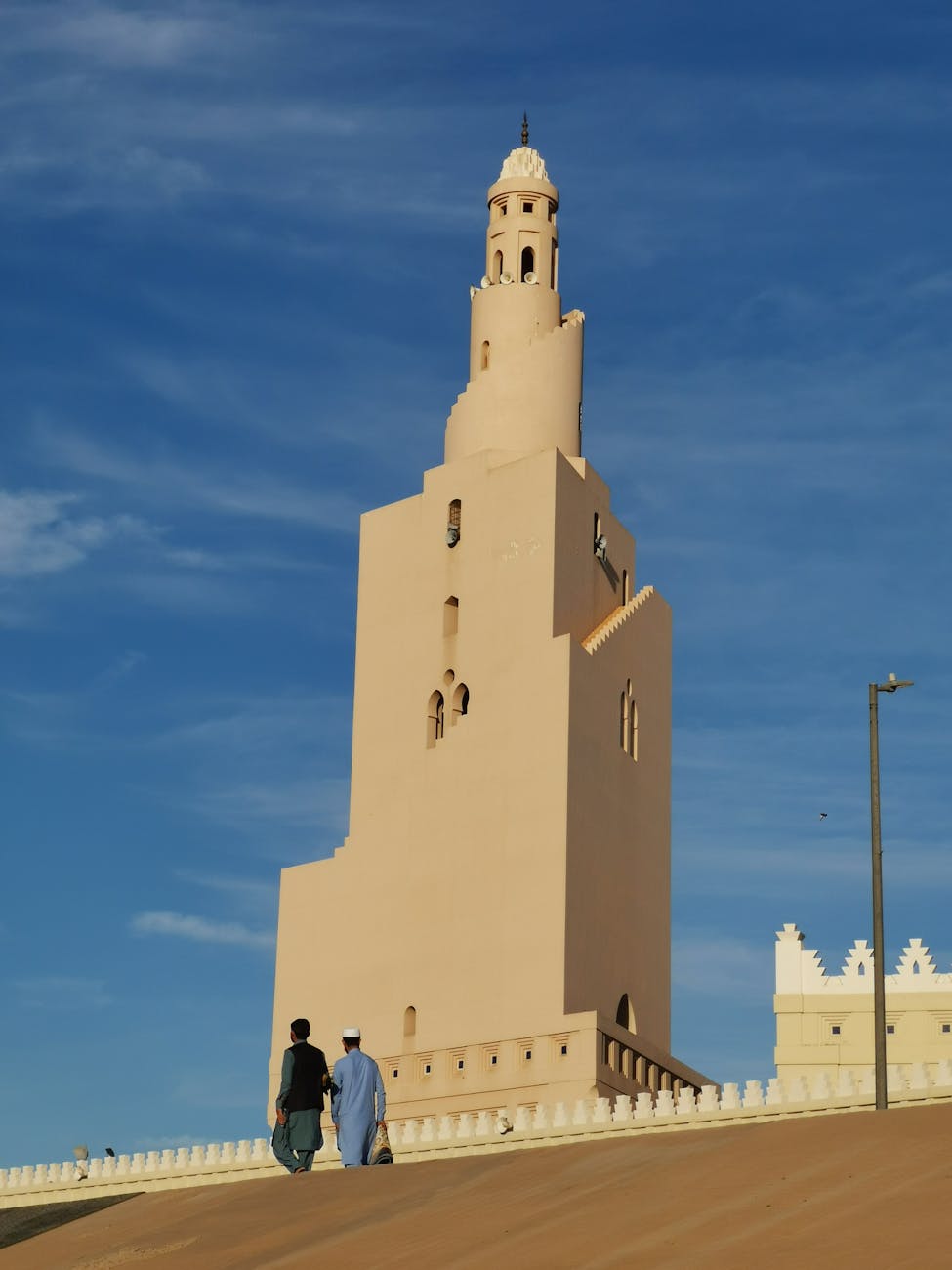 exterior of the miqat dhu al hulayfah mosque