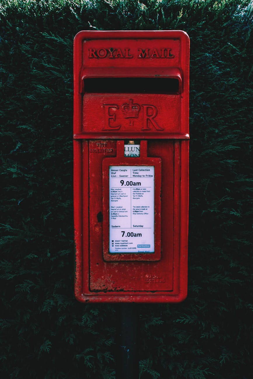 red mail box