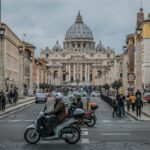 people in st peter s square